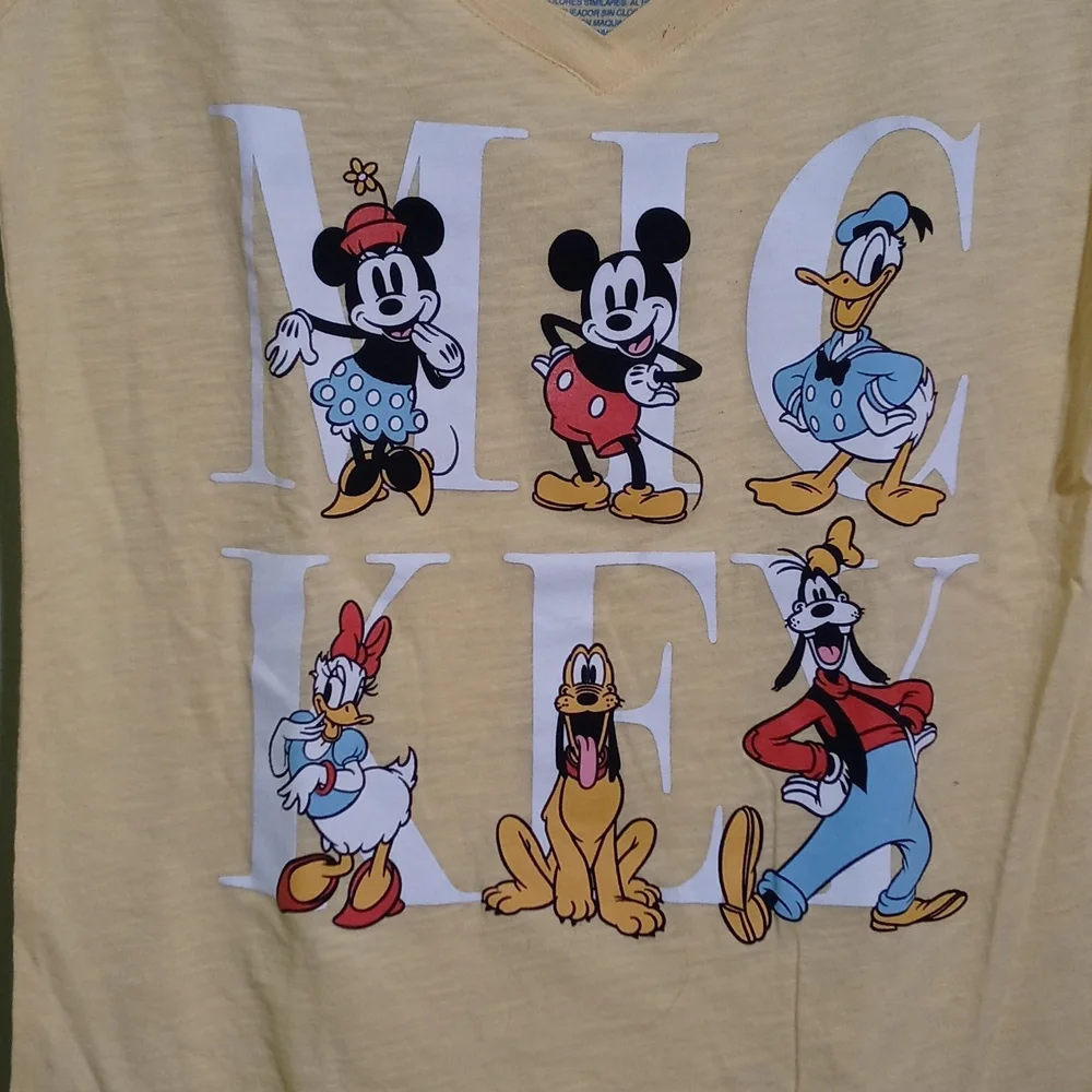 Women's Disney Mickey and Friends soft yellow v neck Sm T-shirt ๐ - Picture 3 of 6